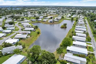 360 NE Jade Cir, Jensen Beach, FL 34957 - Photo 8