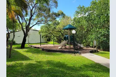 19424 NE 26th Avenue #131B, Miami, FL 33180 - Photo 16