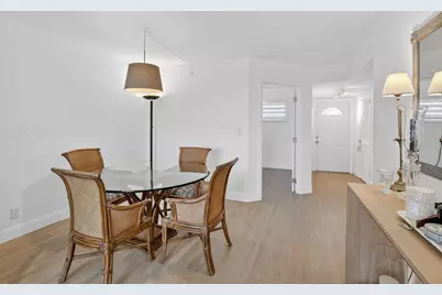 9820 S Hollybrook Lake Drive #306, Pembroke Pines, FL 33025 - Photo 2