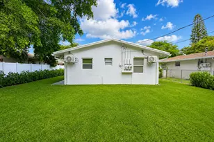220 NW 12th Ct, Pompano Beach, FL 33060 - Photo 10