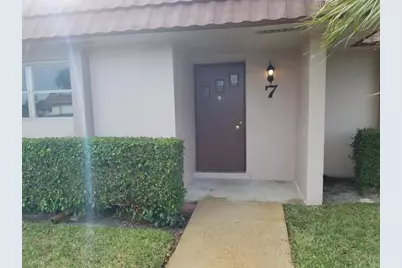 5725 Fernley Drive E #7, West Palm Beach, FL 33415 - Photo 2