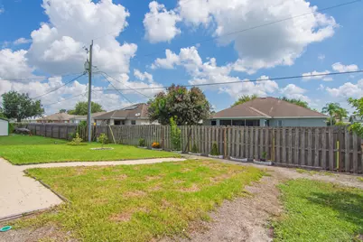 1689 SE Chello Lane, Port Saint Lucie, FL 34983 - Photo 28
