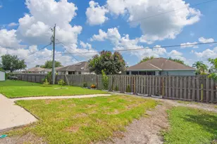 1689 SE Chello Ln, Port Saint Lucie, FL 34983 - Photo 28