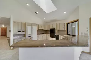 18691 SE Lakeside Way, Jupiter, FL 33469 - Photo 12