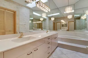 18691 SE Lakeside Way, Jupiter, FL 33469 - Photo 20