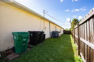 1042 SW Dartmouth Ave, Port Saint Lucie, FL 34953 - Photo 30