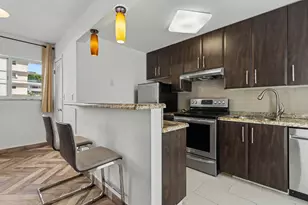 1340 Lincoln Rd, Miami Beach, FL 33139 - Photo 4