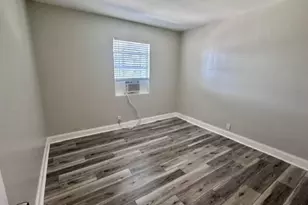 1025 13th St, West Palm Beach, FL 33401 - Photo 6