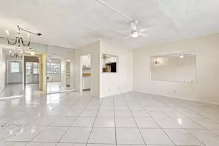 98 Norwich E, West Palm Beach, FL 33417 - Photo 4