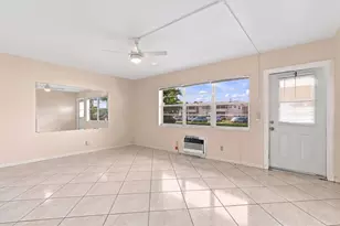 98 Norwich E, West Palm Beach, FL 33417 - Photo 4
