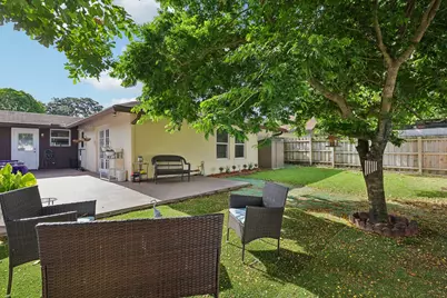 2075 SW 72nd Avenue, Davie, FL 33317 - Photo 24