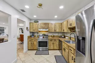 2075 SW 72nd Ave, Davie, FL 33317 - Photo 16