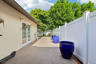 2075 SW 72nd Ave, Davie, FL 33317 - Photo 40