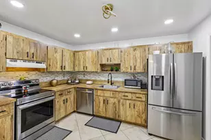 2075 SW 72nd Ave, Davie, FL 33317 - Photo 18