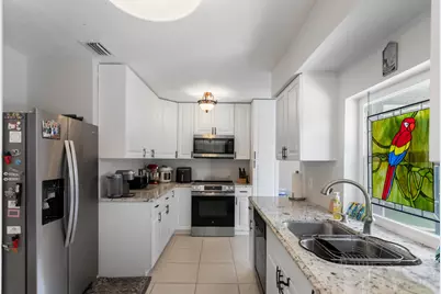 8621 NW 3rd Street, Pembroke Pines, FL 33024 - Photo 2