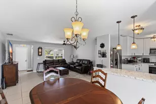 8621 NW 3rd St, Pembroke Pines, FL 33024 - Photo 8