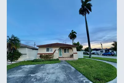 1092 W 32nd Street, Hialeah, FL 33012 - Photo 2