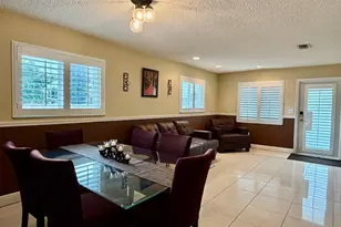 1092 W 32nd St, Hialeah, FL 33012 - Photo 12