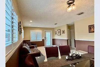 1092 W 32nd Street, Hialeah, FL 33012 - Photo 10