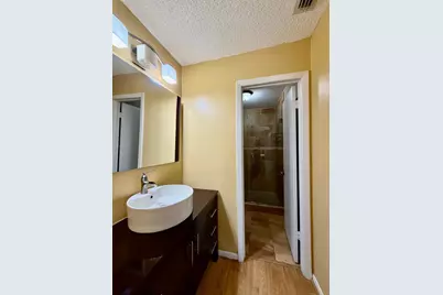 1092 W 32nd Street, Hialeah, FL 33012 - Photo 22