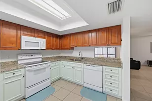 301 Lakewood Dr, Jupiter, FL 33458 - Photo 6