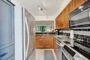 1040 SE 4th Ave, Deerfield Beach, FL 33441 - Photo 4