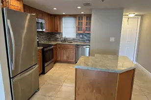3001 W Rolling Hills Cir, Davie, FL 33328 - Photo 2