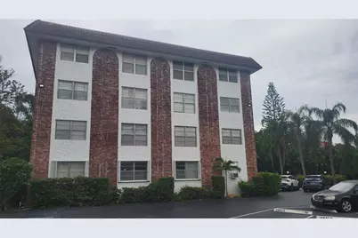 3910 Crystal Lake Drive #403, Deerfield Beach, FL 33064 - Photo 2