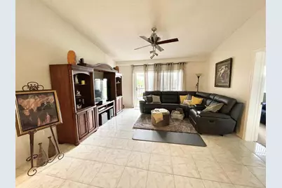 300 Crestwood Court N #309, Royal Palm Beach, FL 33411 - Photo 4