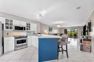 2205 S Cypress Bend Dr, Pompano Beach, FL 33069 - Photo 4
