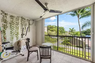 2205 S Cypress Bend Dr, Pompano Beach, FL 33069 - Photo 22