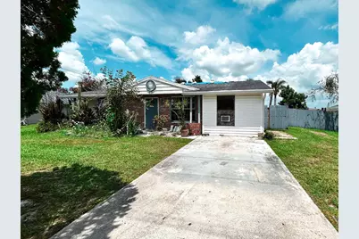 201 NW Floresta Drive, Port Saint Lucie, FL 34983 - Photo 2