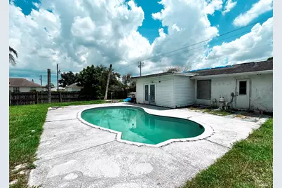 201 NW Floresta Drive, Port Saint Lucie, FL 34983 - Photo 28
