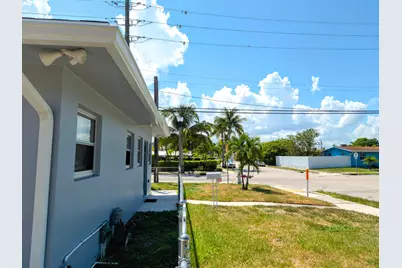 628 Monroe Drive #Front, West Palm Beach, FL 33405 - Photo 14