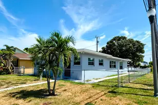 628 Monroe Dr, West Palm Beach, FL 33405 - Photo 2