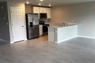 4021 35th St SW, Lehigh Acres, FL 33976 - Photo 4