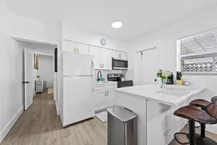 310 NE 6th St, Hallandale Beach, FL 33009 - Photo 4