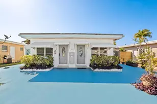 310 NE 6th St, Hallandale Beach, FL 33009 - Photo 12