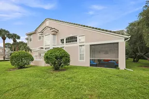 1686 SW Harbour Isles Cir, Port Saint Lucie, FL 34986 - Photo 10
