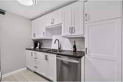 3056 Newport N, Deerfield Beach, FL 33442 - Photo 4