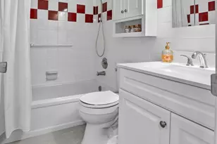 3056 Newport N, Deerfield Beach, FL 33442 - Photo 8