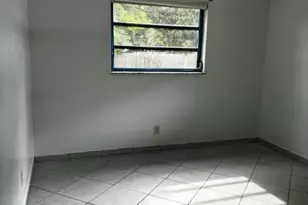 1871 W Forest Ave, Palm Springs, FL 33406 - Photo 4