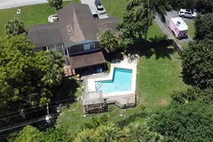909 NE 3rd St, Belle Glade, FL 33430 - Photo 36