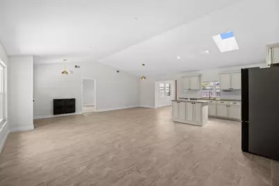 371 SW Butler Avenue, Port Saint Lucie, FL 34983 - Photo 2