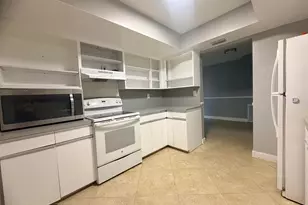 8381 NW 28th Pl, Sunrise, FL 33322 - Photo 8