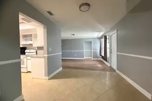8381 NW 28th Pl, Sunrise, FL 33322 - Photo 10