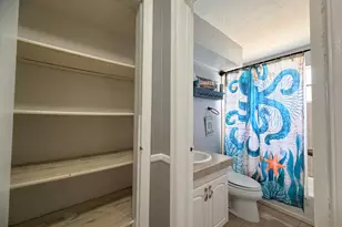 8381 NW 28th Pl, Sunrise, FL 33322 - Photo 14