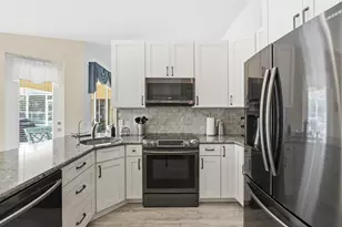 692 SW Ewing Ave, Port Saint Lucie, FL 34983 - Photo 6