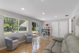 319 SW 2nd St, Boca Raton, FL 33432 - Photo 6