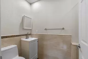 319 SW 2nd St, Boca Raton, FL 33432 - Photo 20